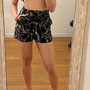 Zara Highwaisted shorts in XS